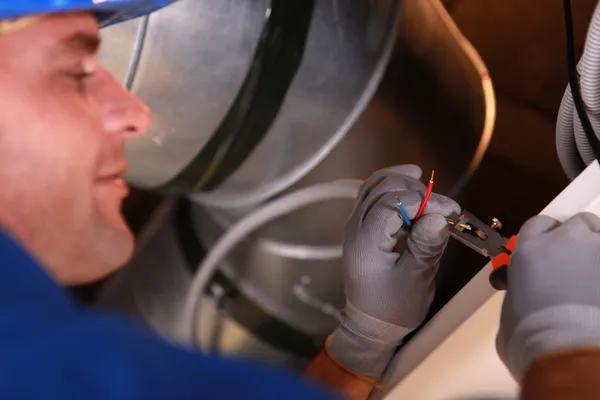 Affordable Local Air Conditioning Contractor for Repairs & Installation