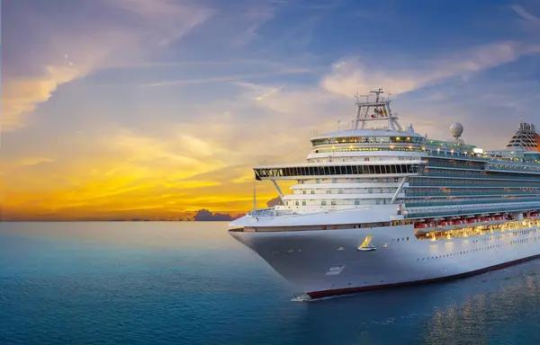The Best Time of Year to Take a cruise to antartica